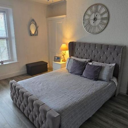 Harbour View Apartment Rhôs-on-Sea Exterior foto