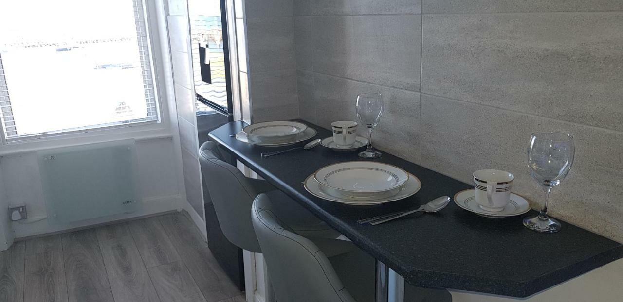 Harbour View Apartment Rhôs-on-Sea Exterior foto