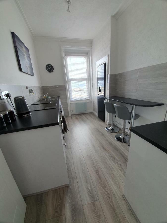Harbour View Apartment Rhôs-on-Sea Exterior foto