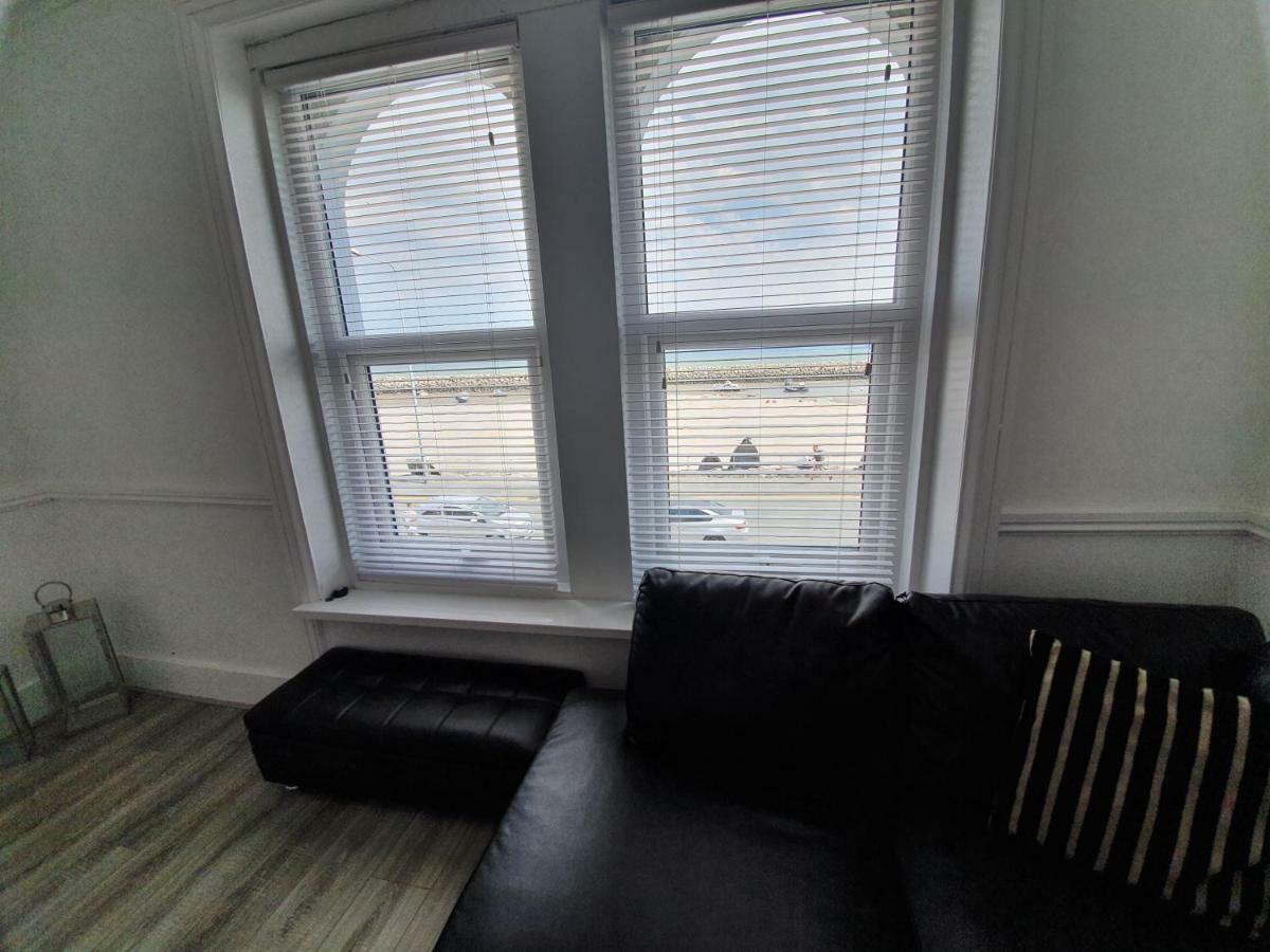 Harbour View Apartment Rhôs-on-Sea Exterior foto